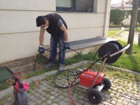 Balkon gider tıkanıklığı ve yağmur suyu akışı